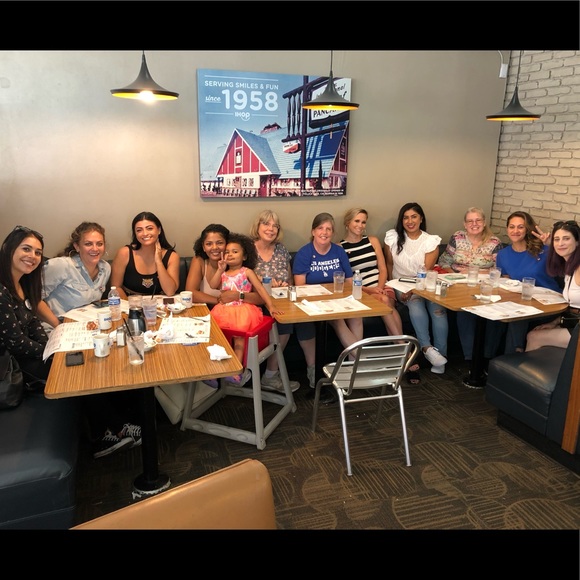 POSH N SIP ANNOUNCEMENTS / POSHMARK’S 12th BIRTHDAY CELEBRATION BURBANK, CA - Picture 5 of 14